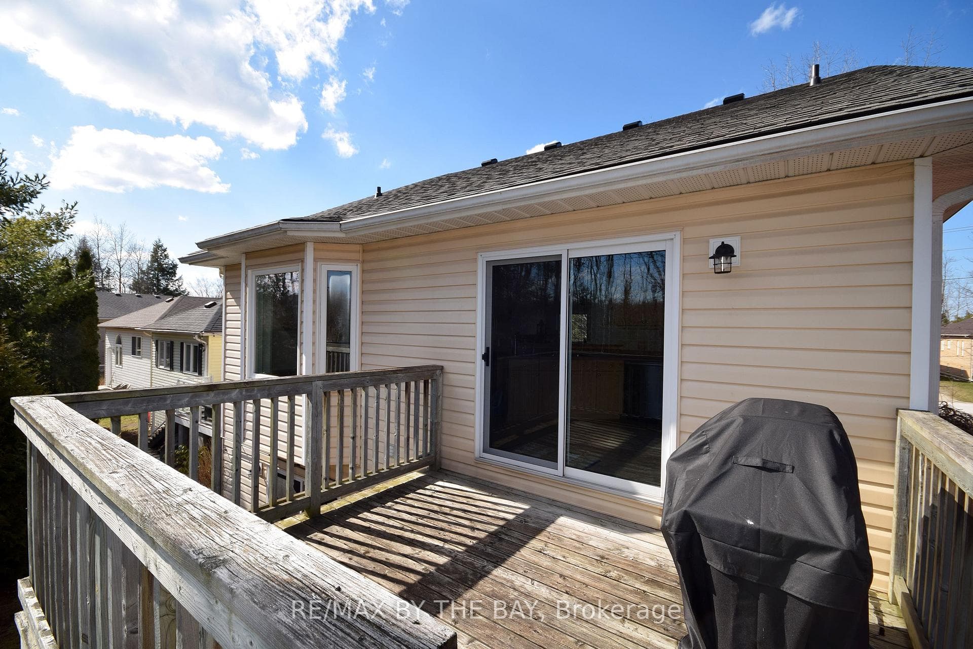 339 Robinson Road photo 36