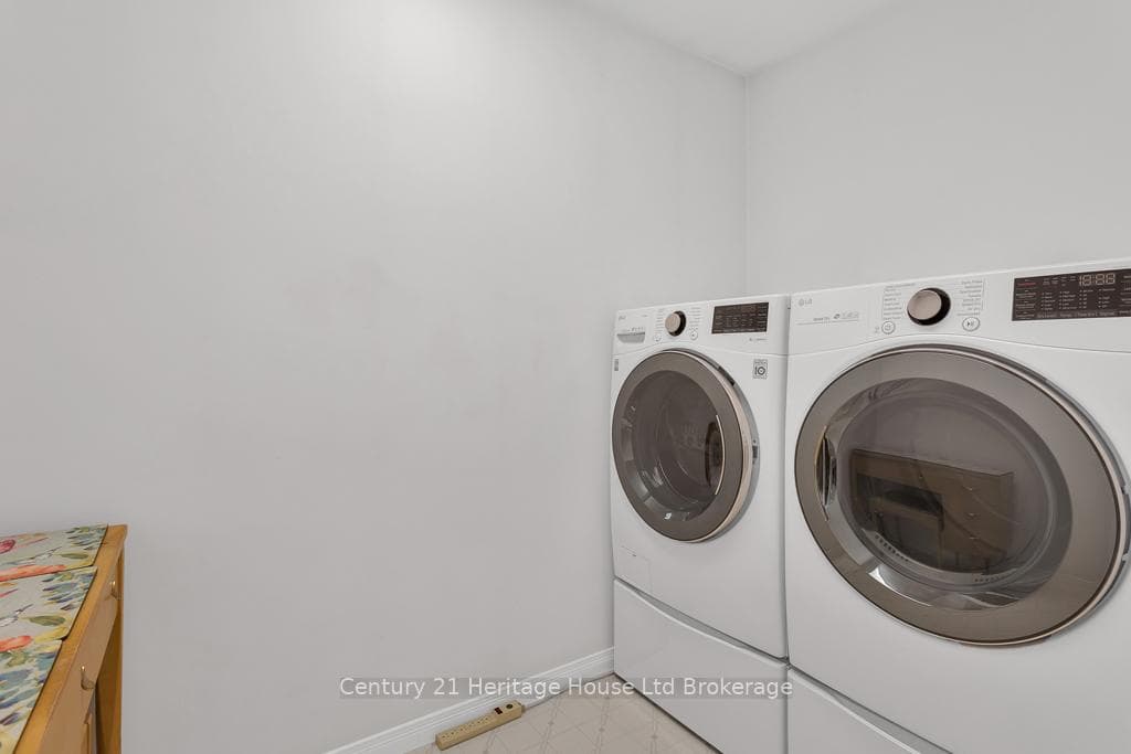 14 McDonald Court photo 9