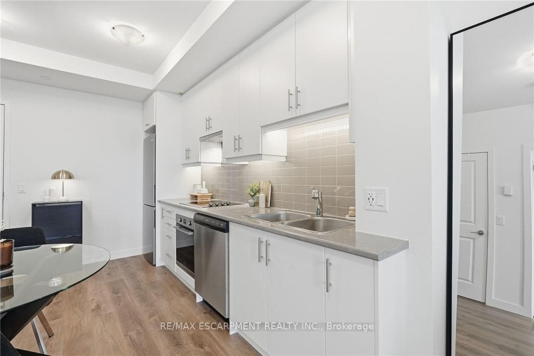 461 Green Road Unit 522 photo 10