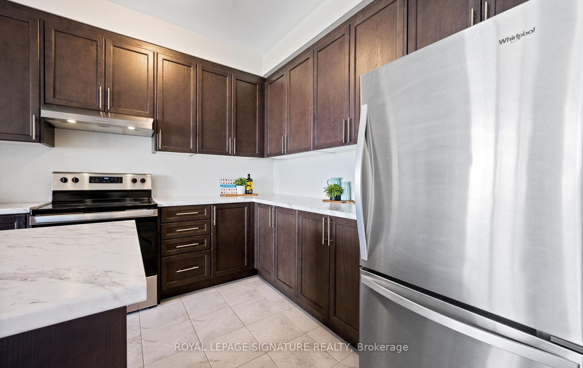 1099 Thompson Drive photo 24
