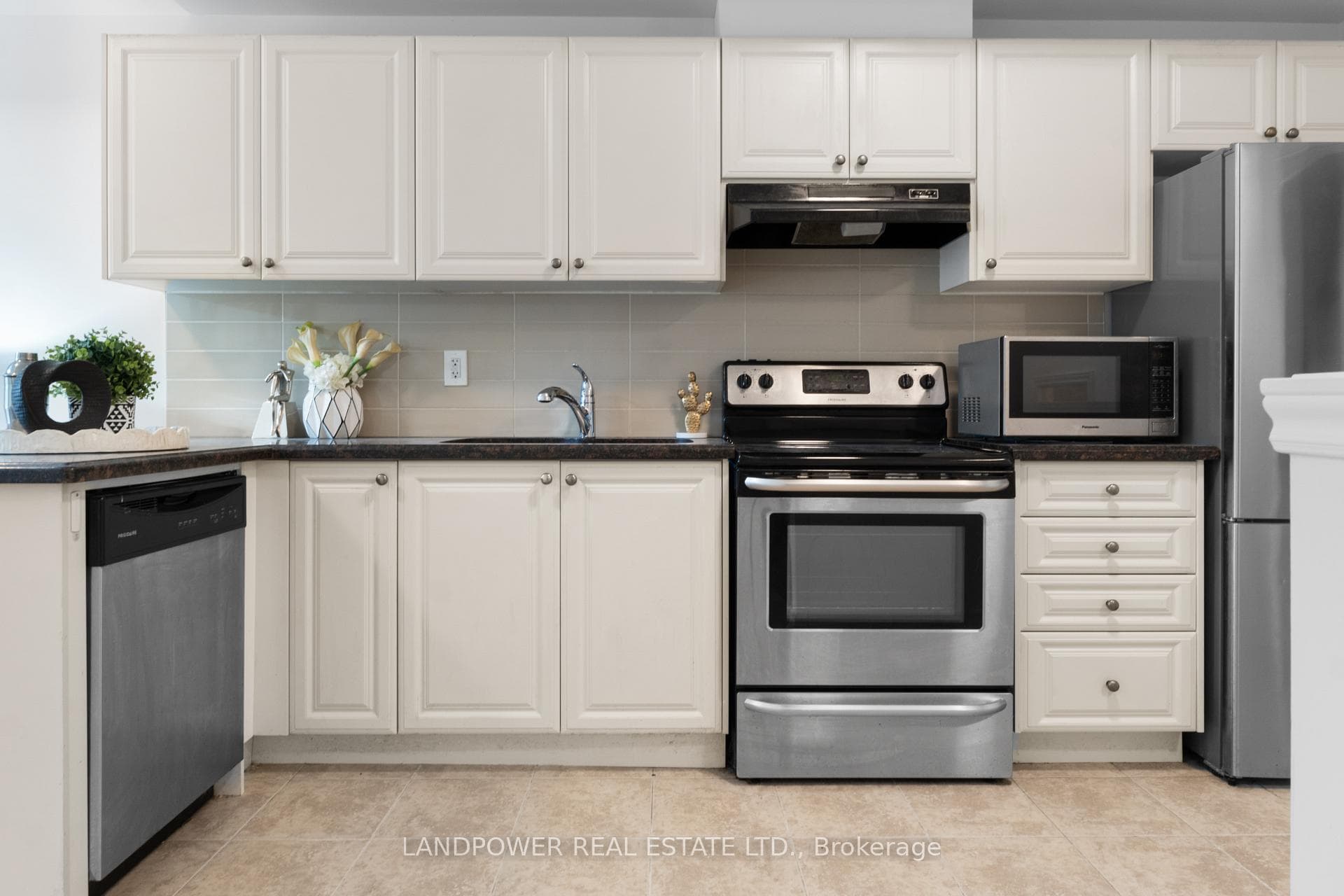 37 Drewry Avenue Unit 9 photo 13