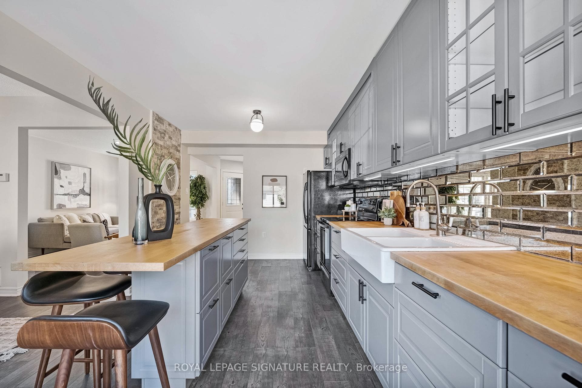 23 Mcmann Crescent photo 11