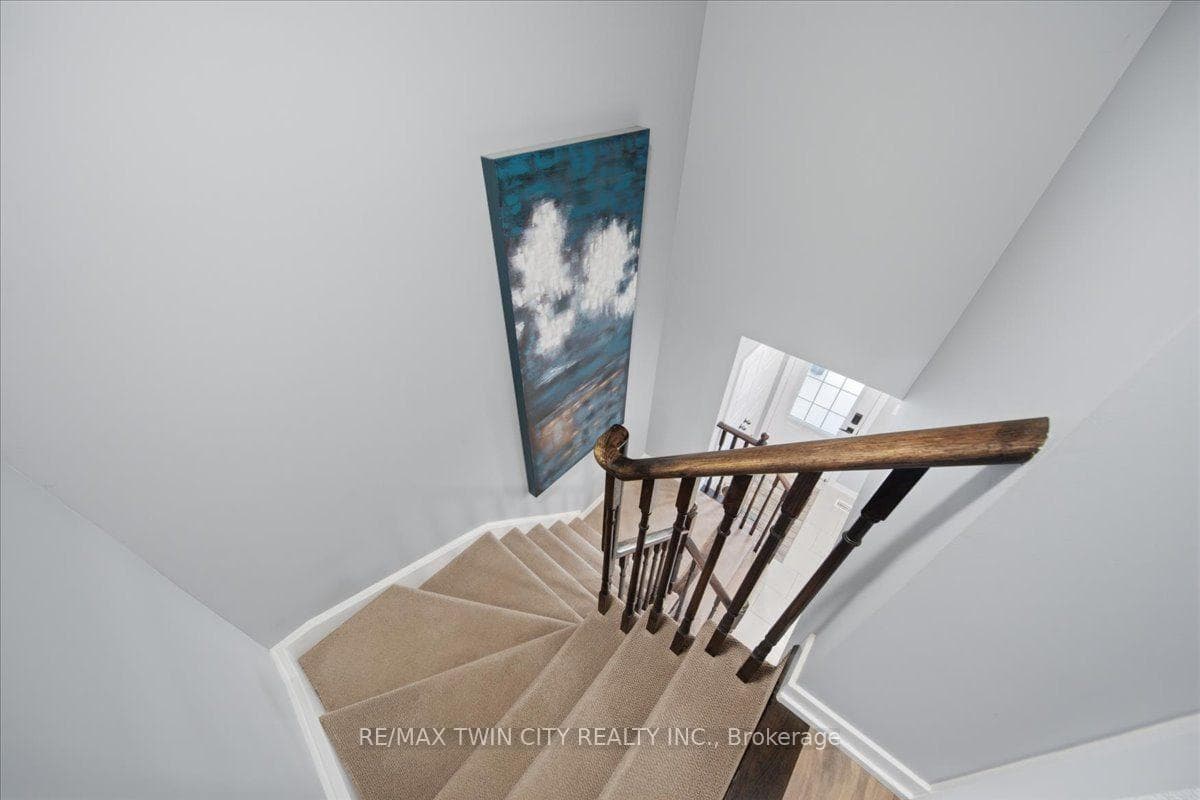 115 English Lane photo 30