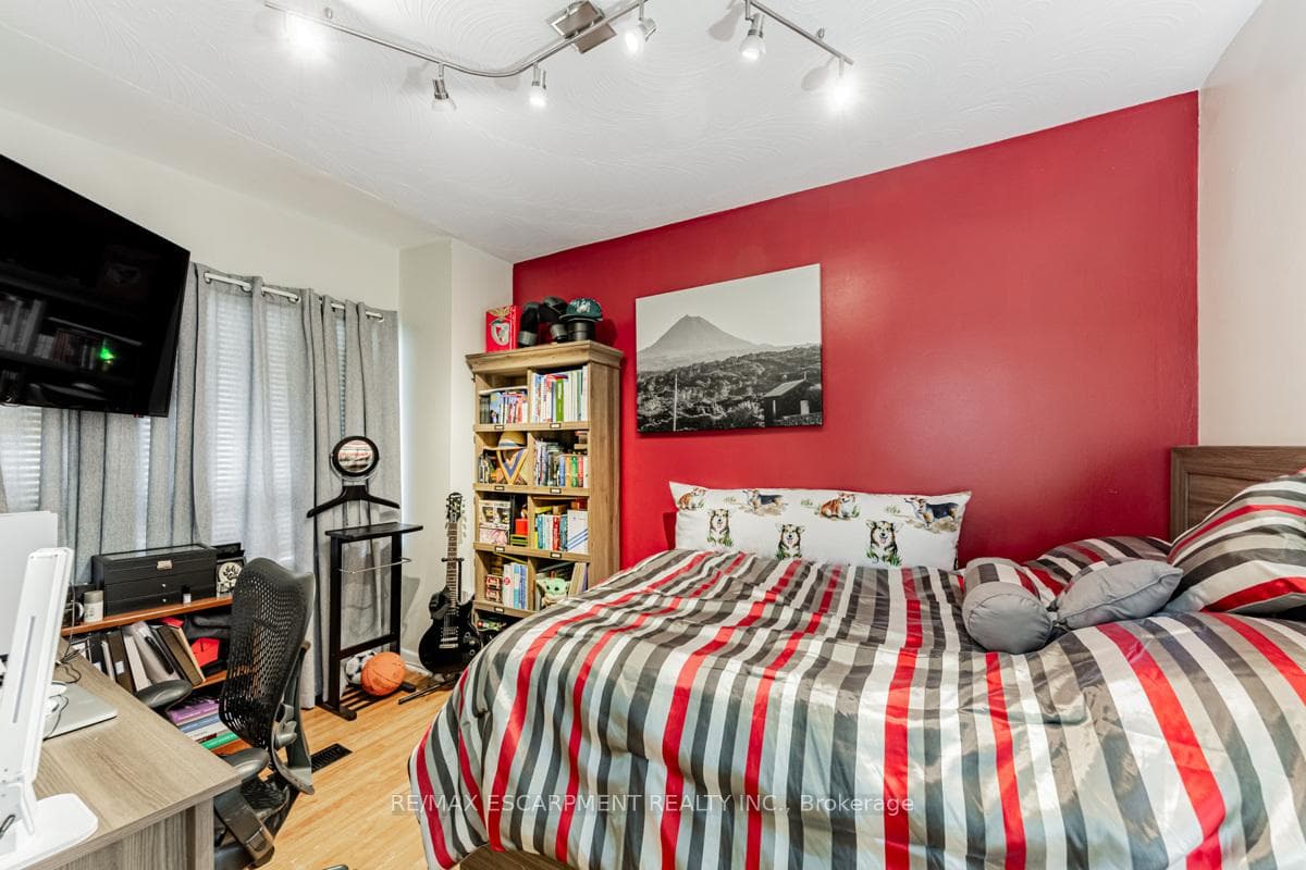 11 Alma Avenue photo 11