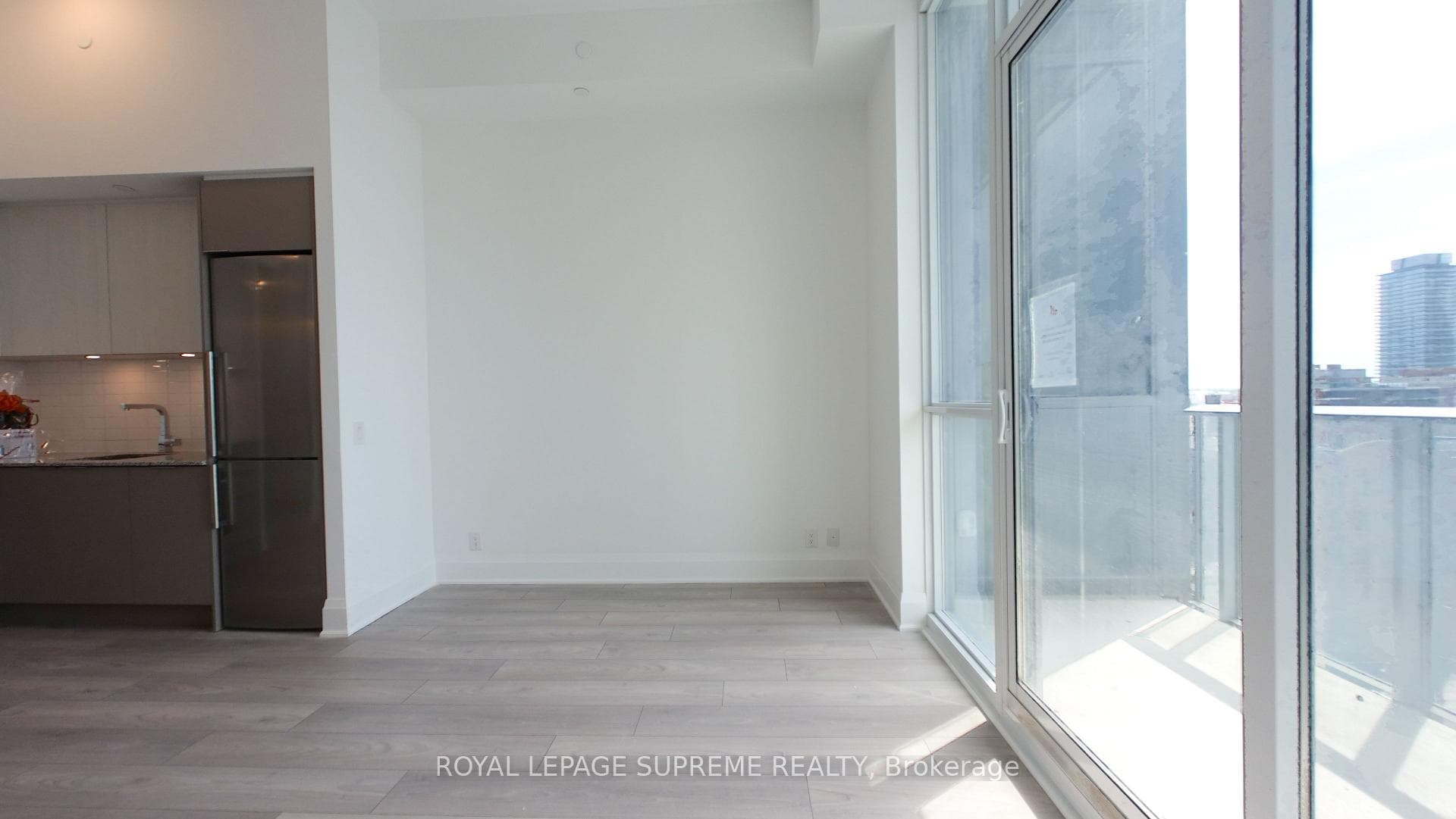 120 Parliament Street Unit 913 photo 5