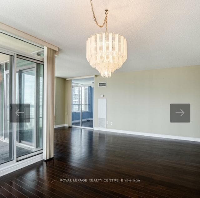 156 Enfield Place Unit 2203 photo 14
