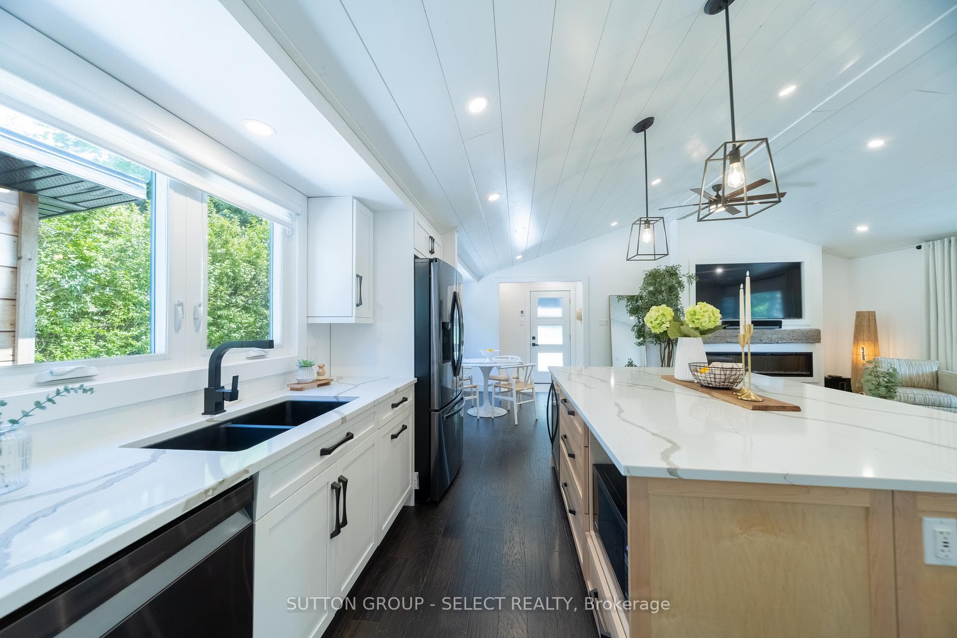 Chef-inspired kitchen with Samsung appliances