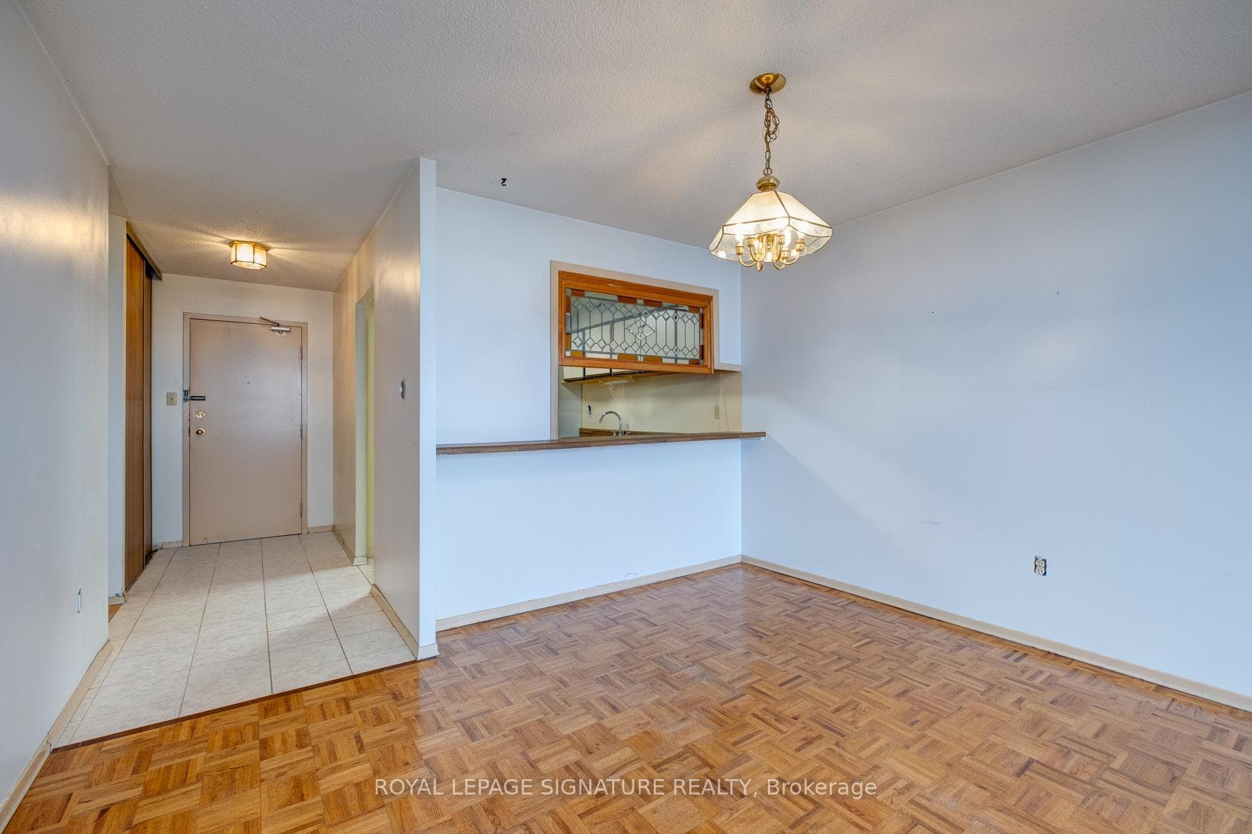 238 Albion Road Unit 1602 photo 2