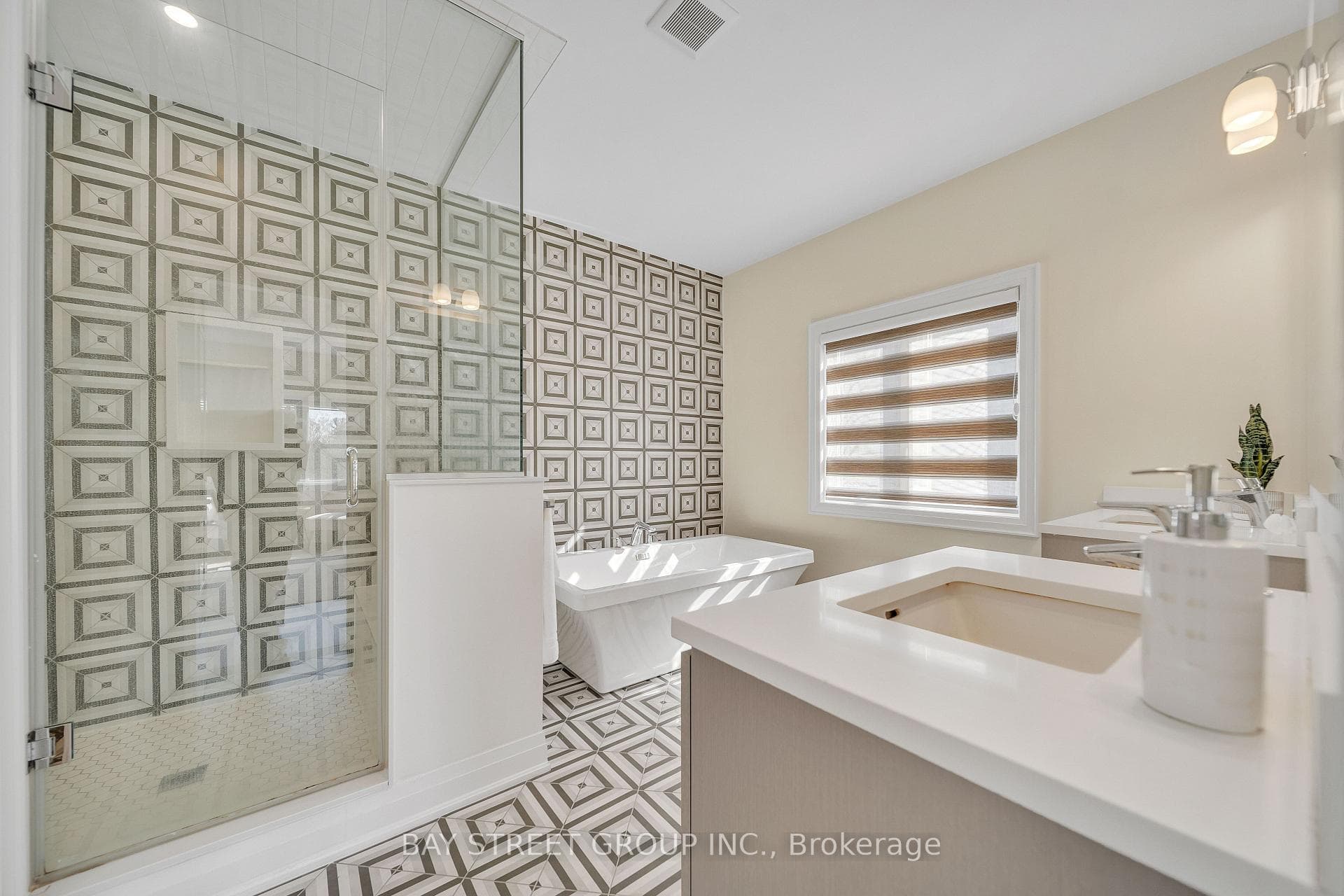 2411 Saw Whet Boulevard photo 27