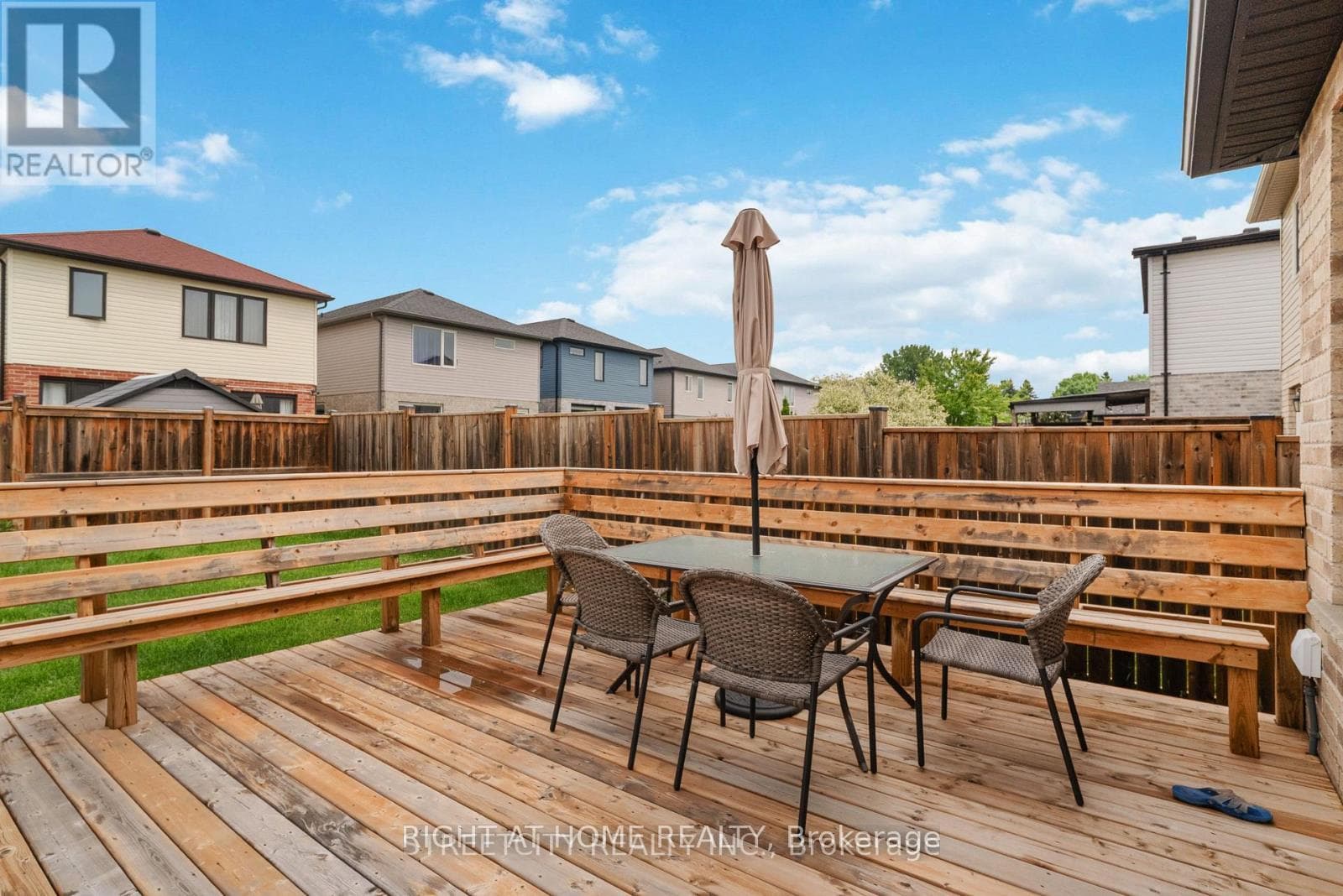 402 TANSBURY Street photo 34