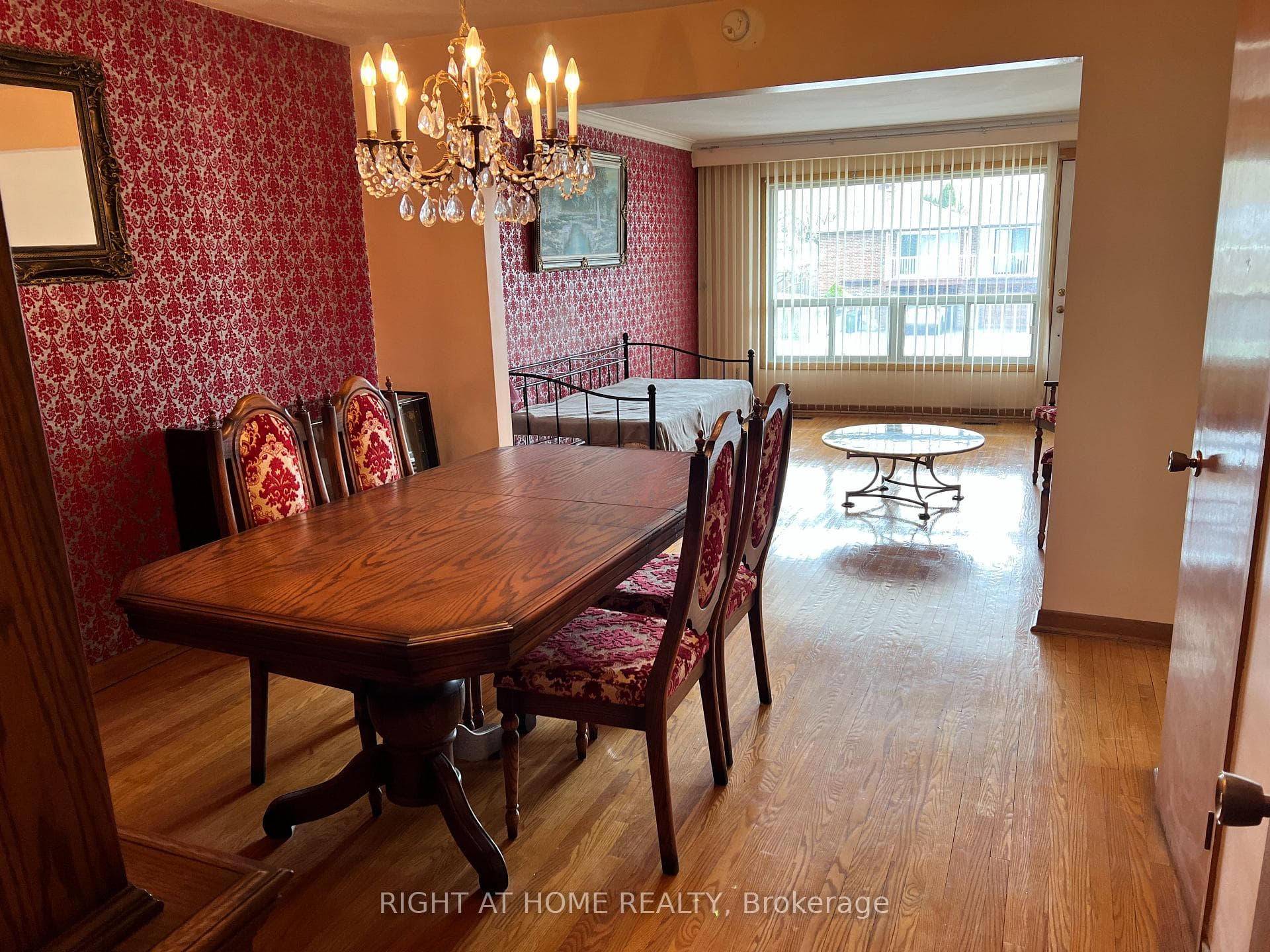 24 Paradelle Crescent photo 23