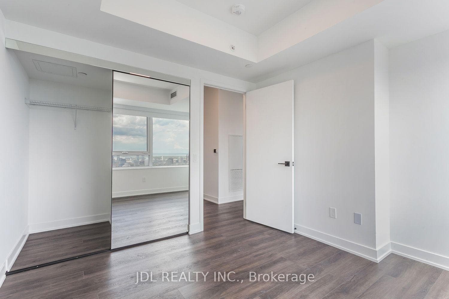 609 Sherbourne Street Unit 3709 photo 21