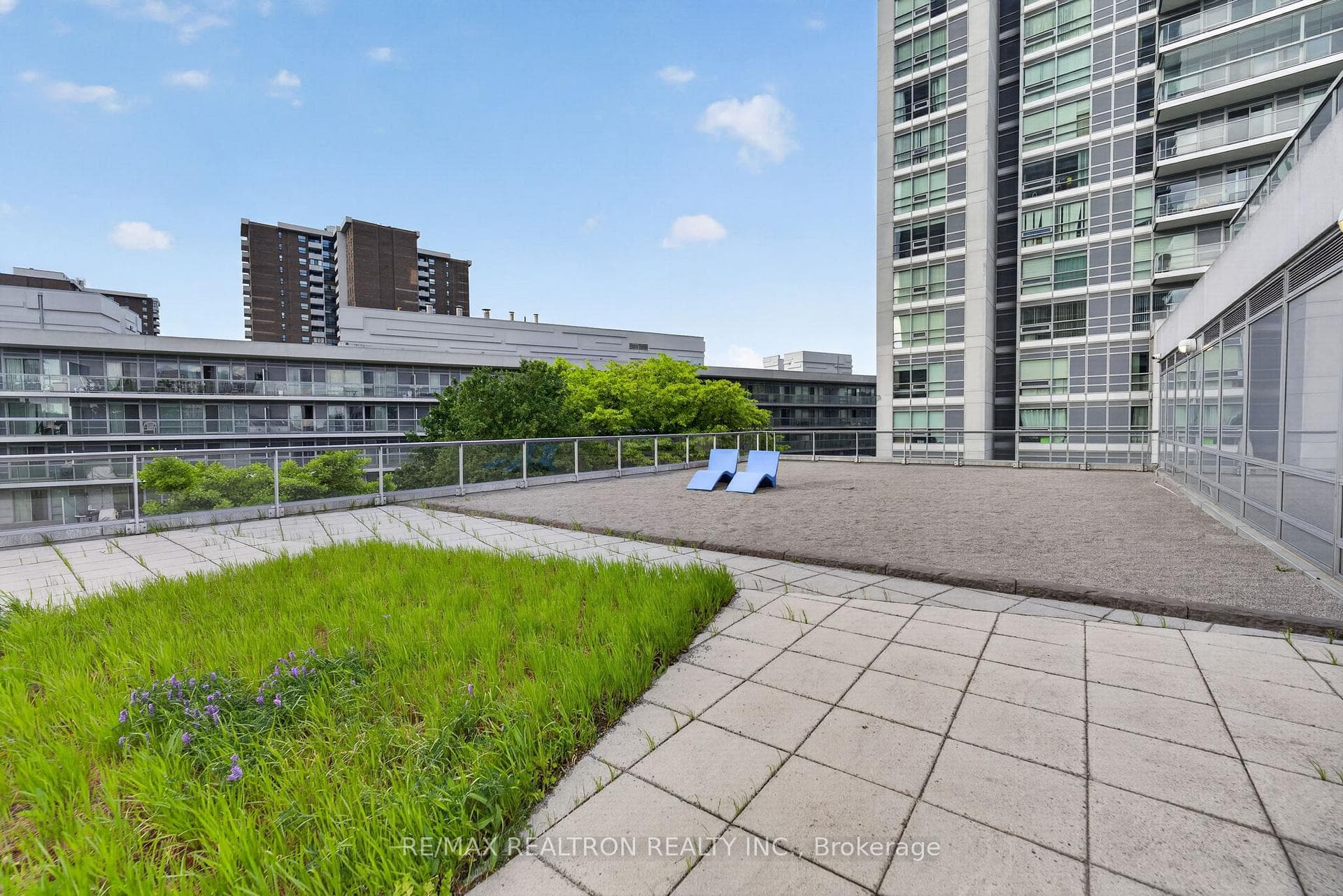 275 Yorkland Road Unit 209 photo 23