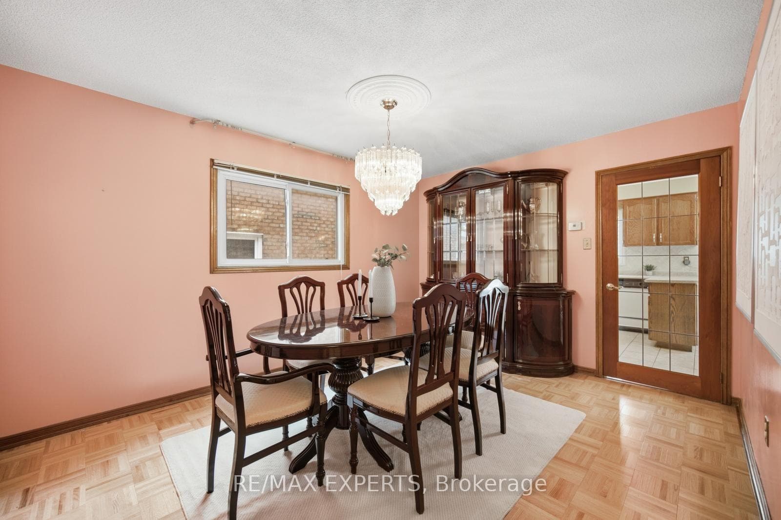 221 Judith Avenue photo 8
