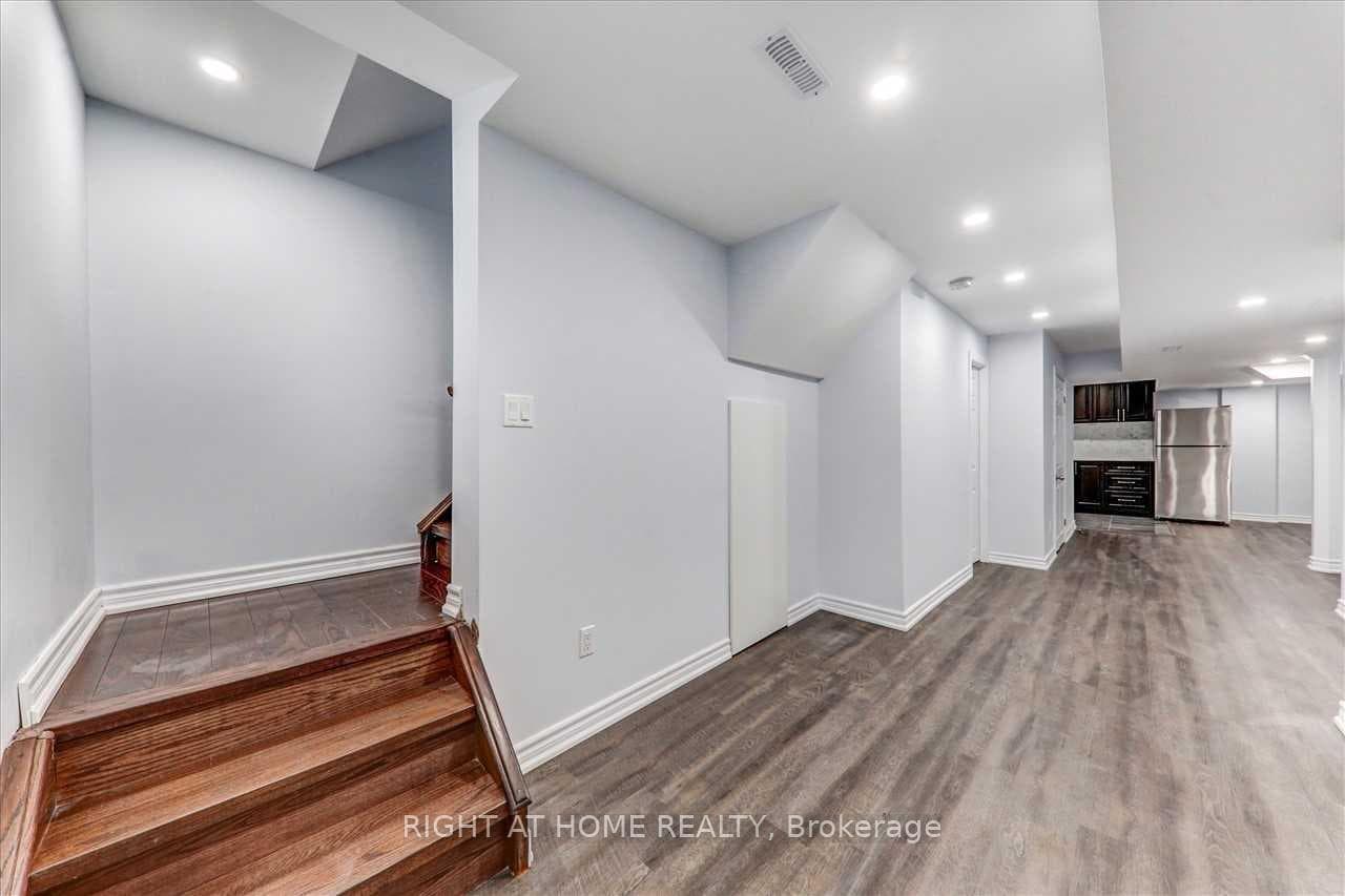18 Brackenridge Street photo 2