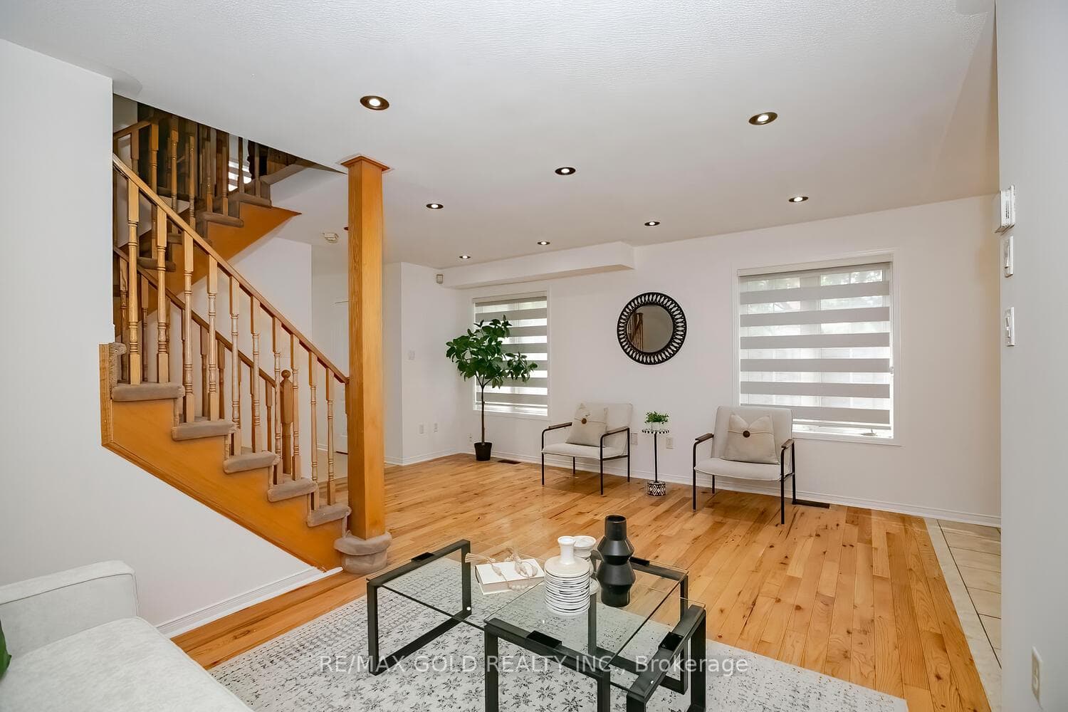 24 Plum Hollow Court photo 6