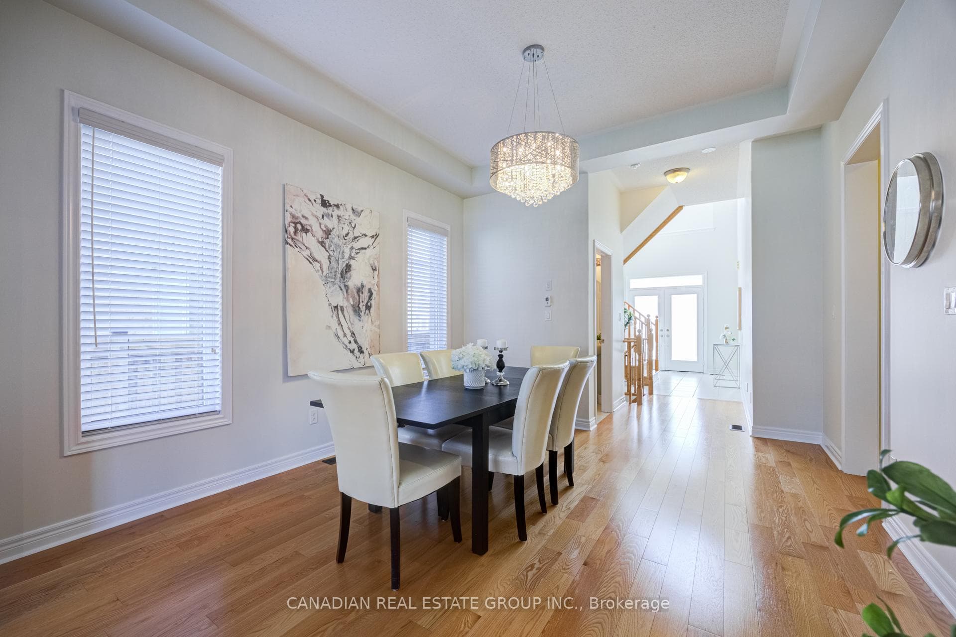 22 Schwalm Crescent photo 10