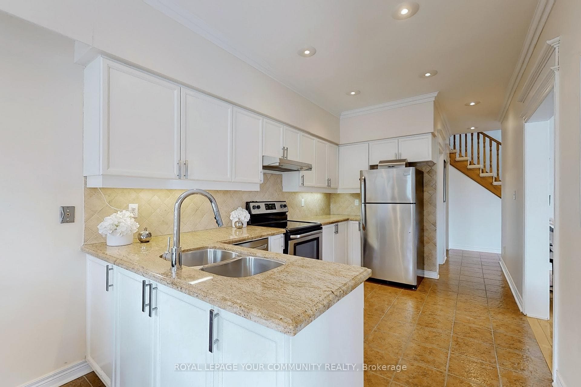 190 Harding Boulevard Unit 1 photo 17