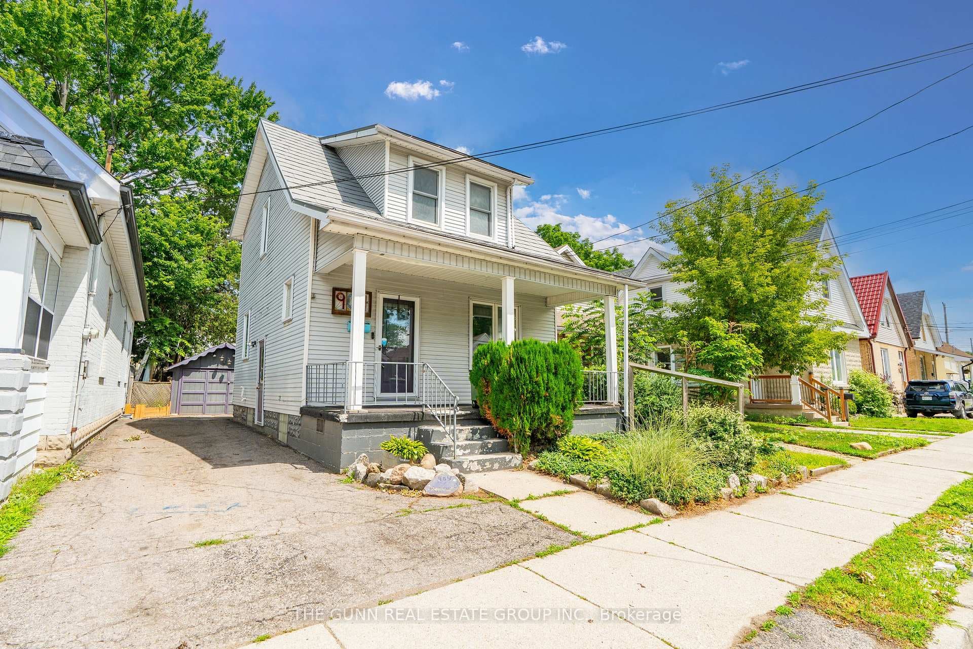 904 Dame Street photo 4
