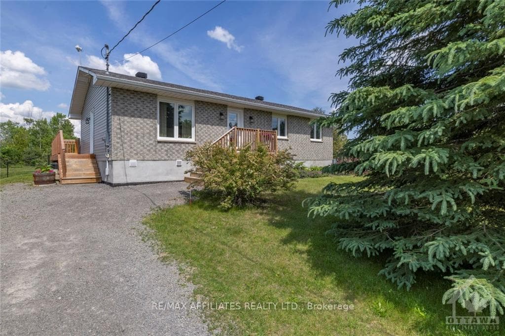 595 BOLTON Road photo 1