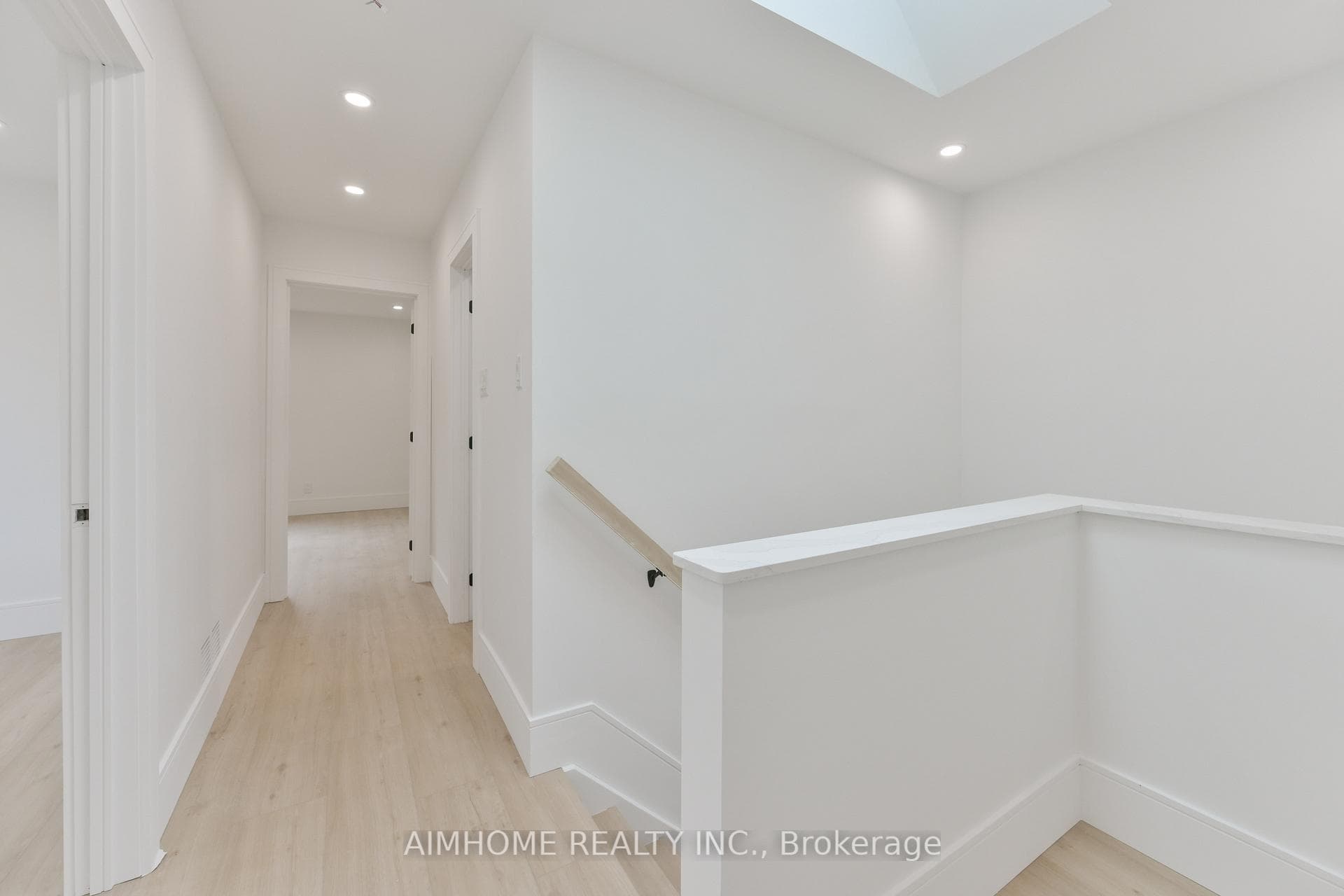 61 Newdawn Crescent photo 24