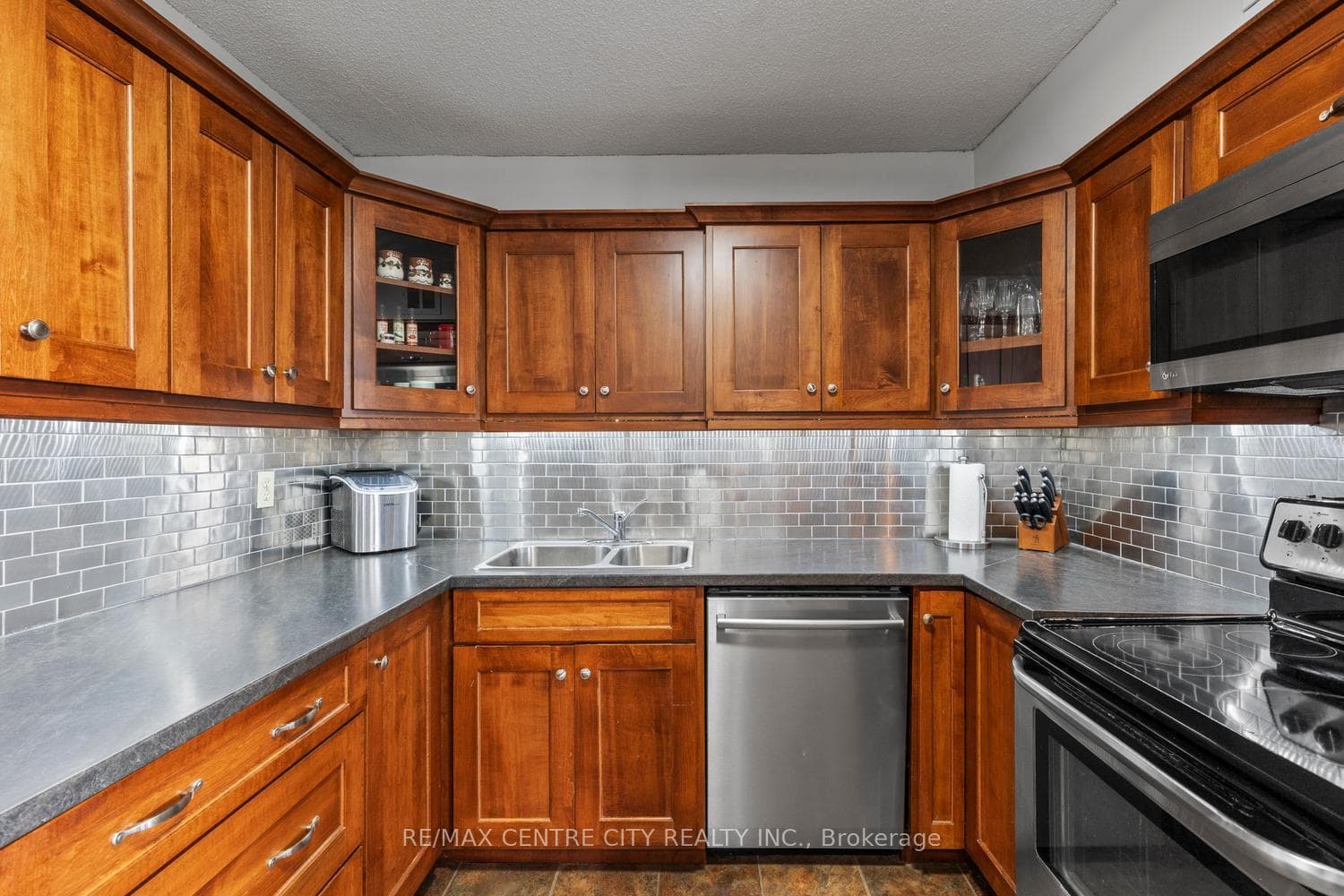 380 King Street Unit 1606 photo 10