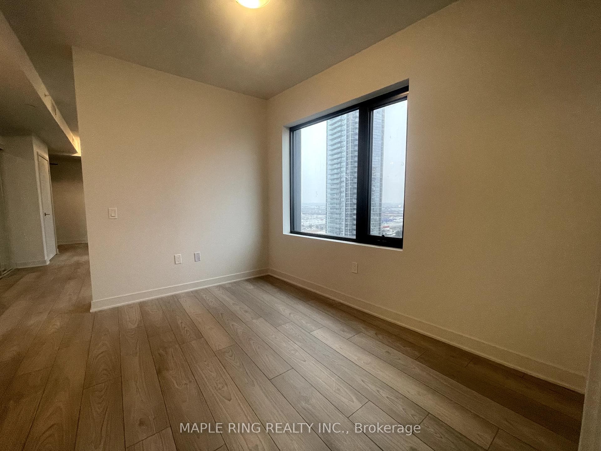 2920 Highway 7 Road Unit 1807 photo 8
