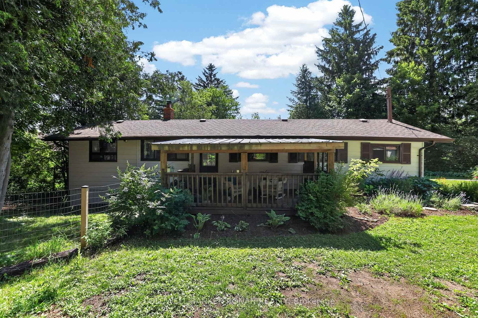 16 Dean Road photo 42