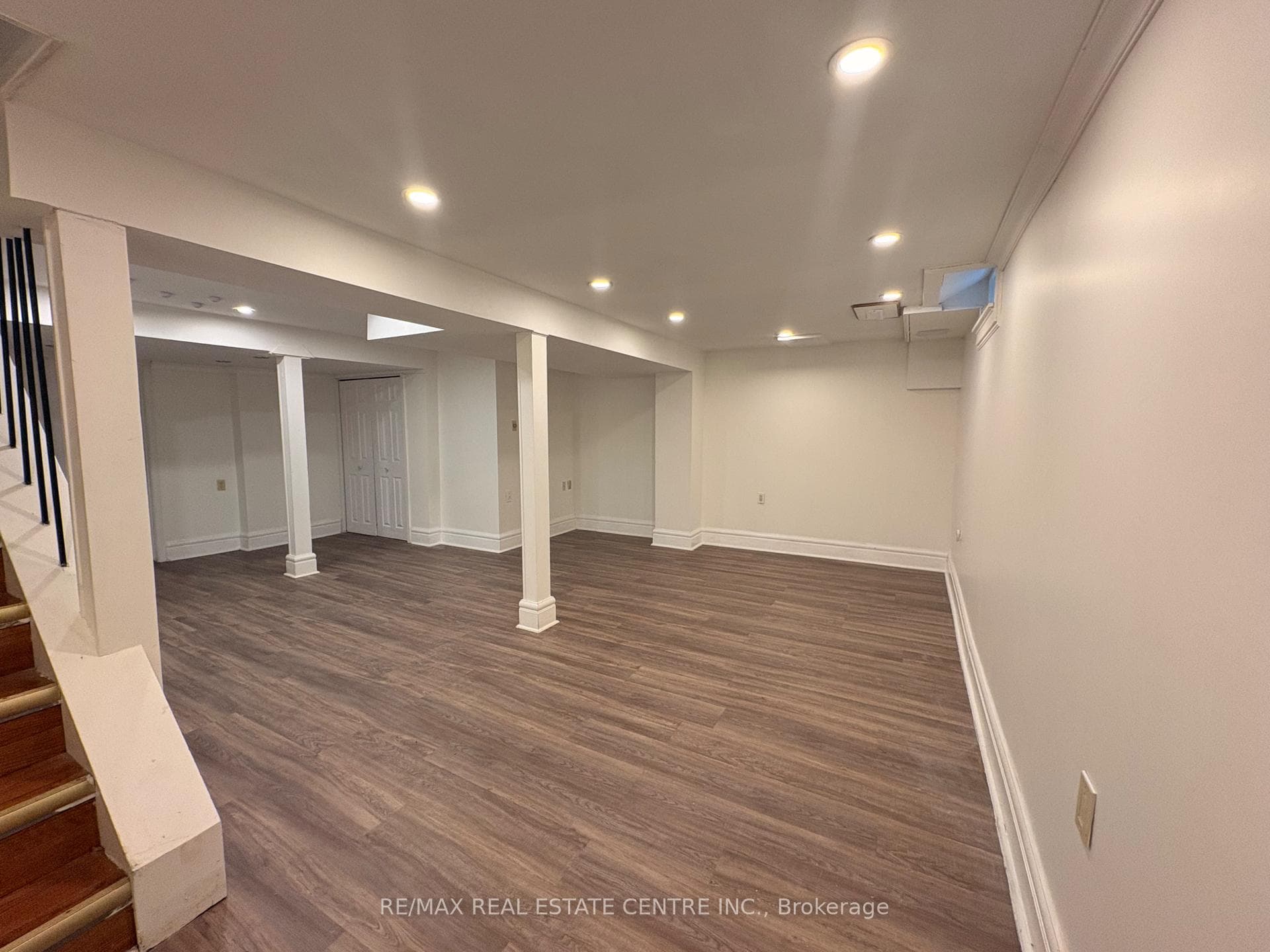 1055 Shawnmarr Road Unit 27 photo 24