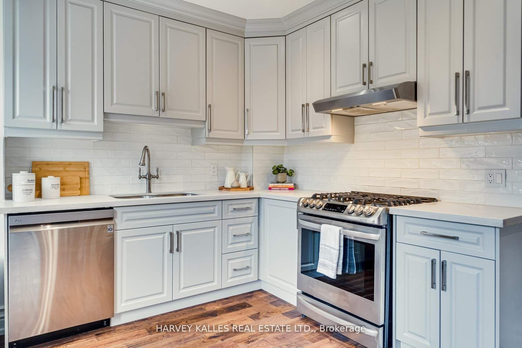102 Woodmount Avenue photo 16