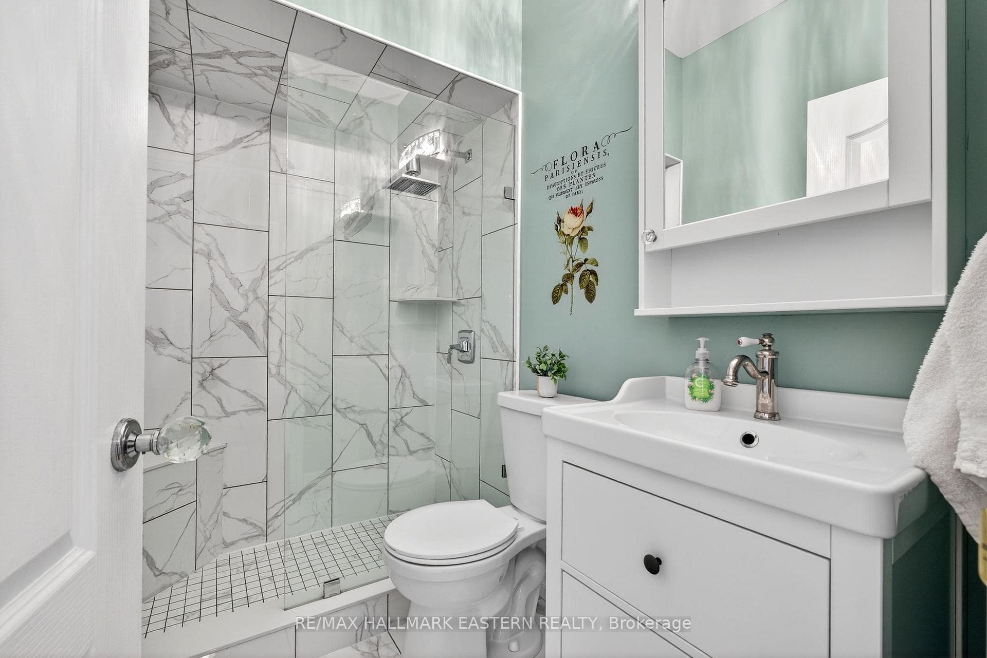 2543 DENURE Drive photo 23