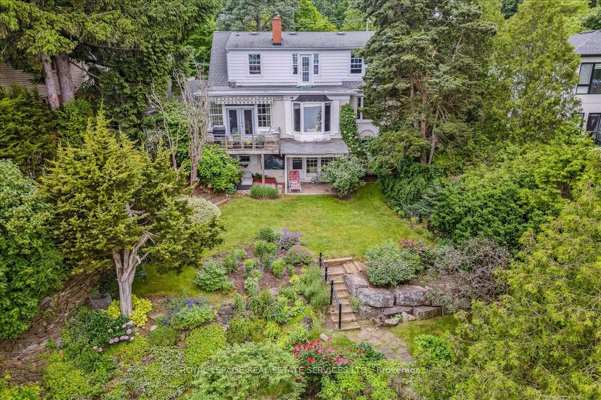 284 North Shore Boulevard photo 23
