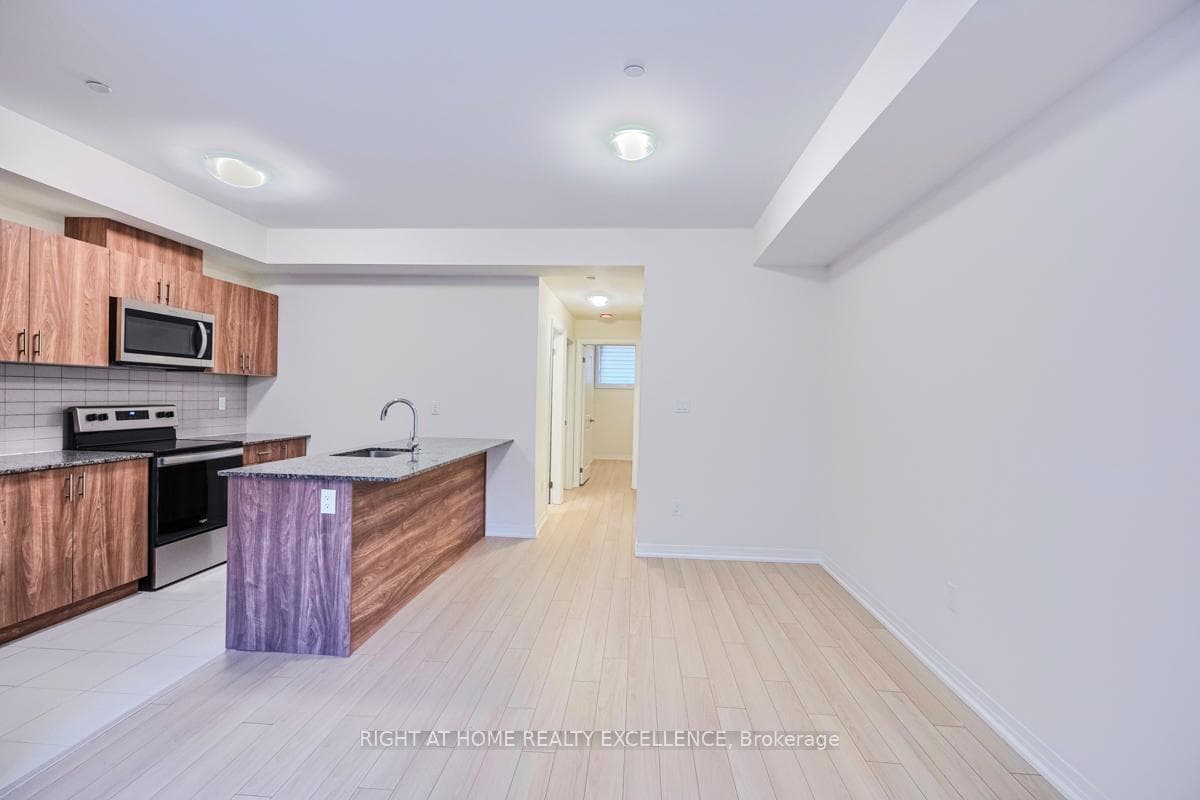 235 Mclevin Avenue Unit 3 photo 8