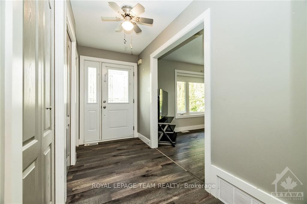 865 ROCK Road photo 3