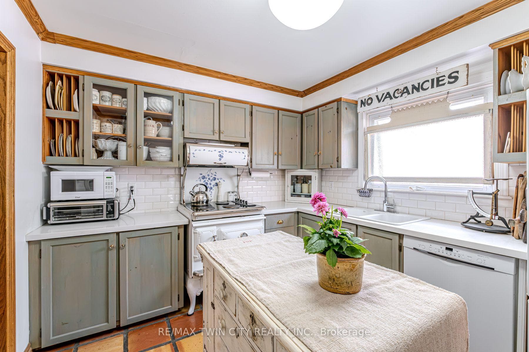 2253 Leominster Drive photo 24