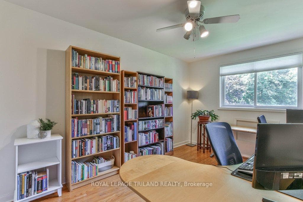 1220 ROYAL YORK Road Unit 50 photo 21