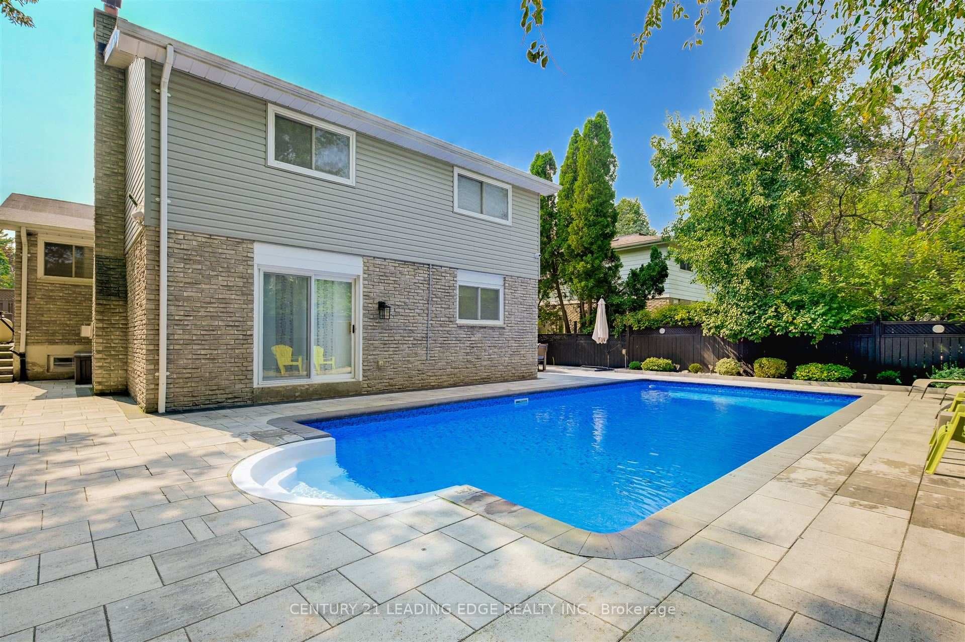 52 RAMONA Boulevard photo 35