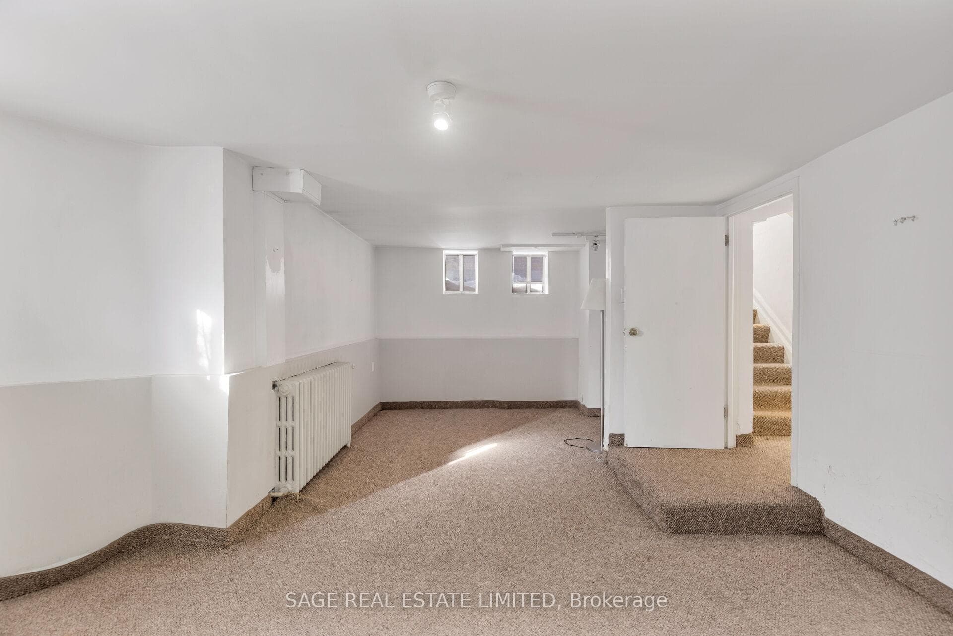 25 Wells Hill Avenue photo 46