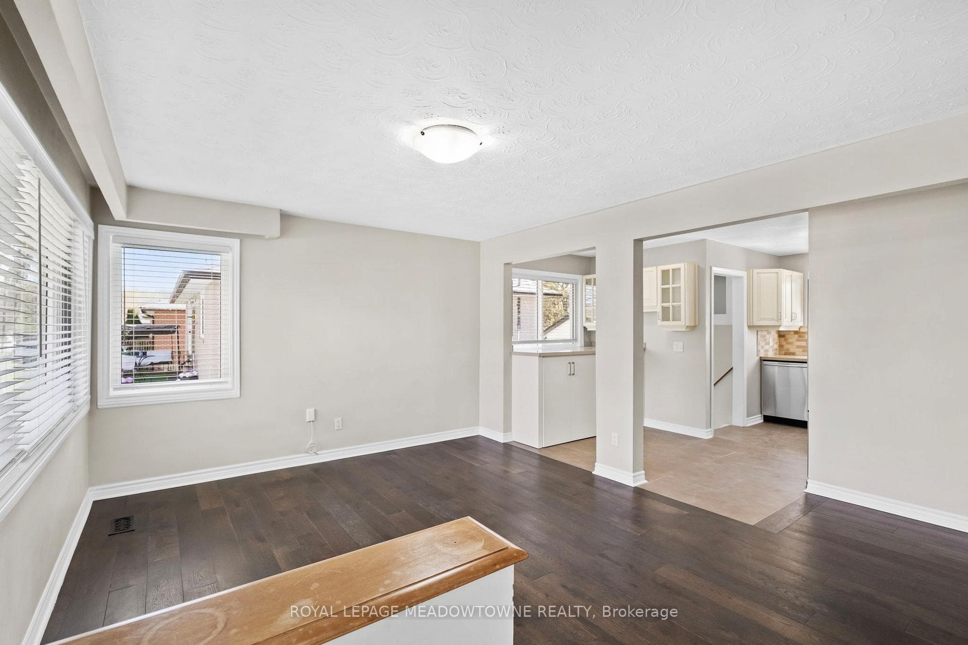 176 Longfield Road Unit Upper photo 4