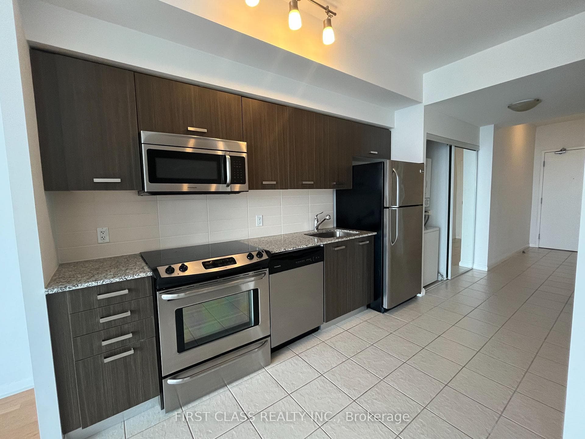 832 Bay Street Unit 2401 photo 7