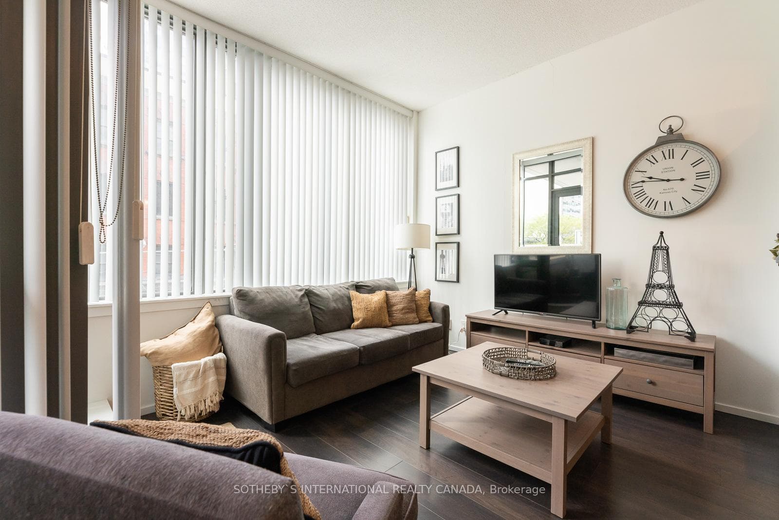 8 Charlotte Street Unit 210 photo 10
