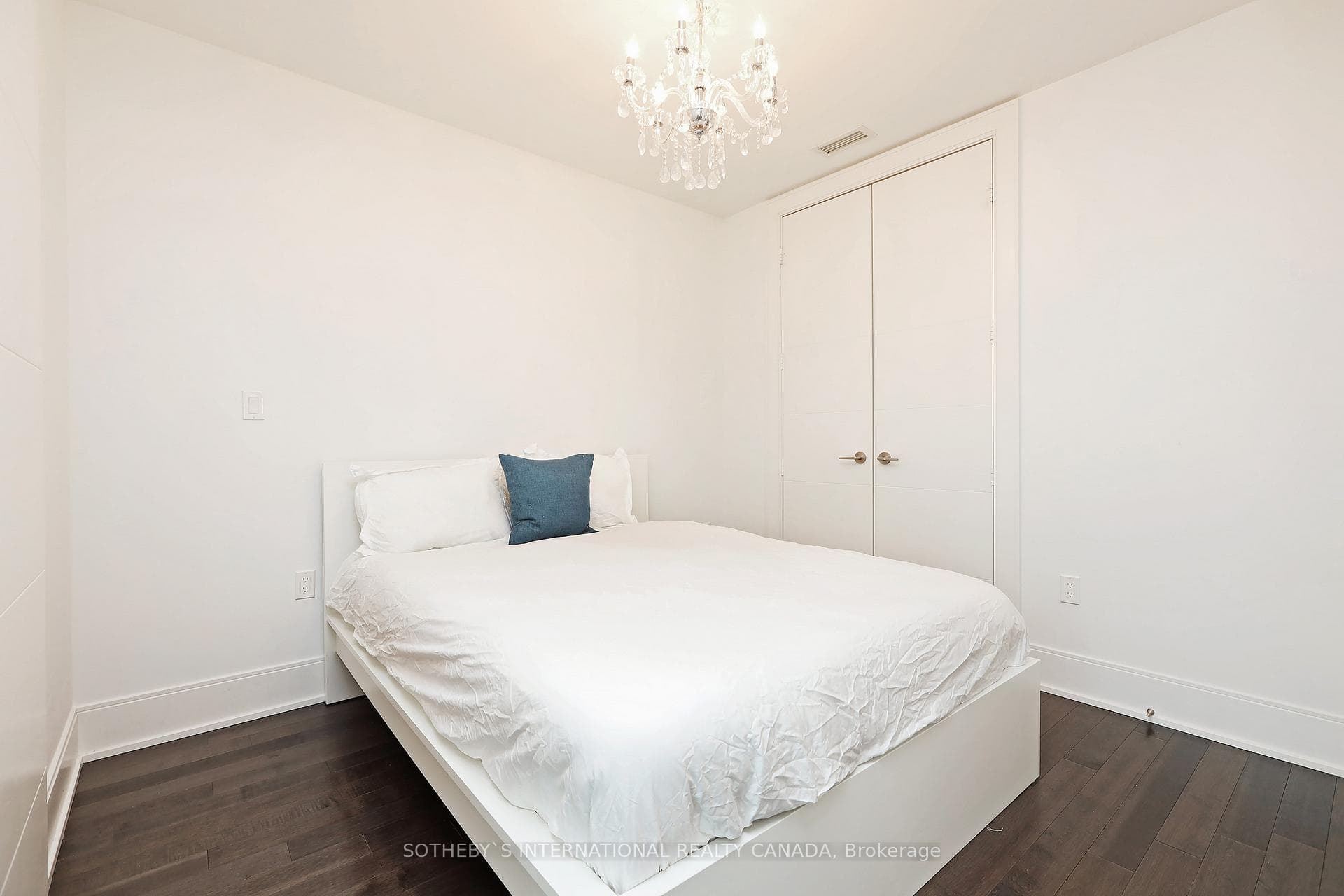 39 Queens Quay N/A Unit 615 photo 11