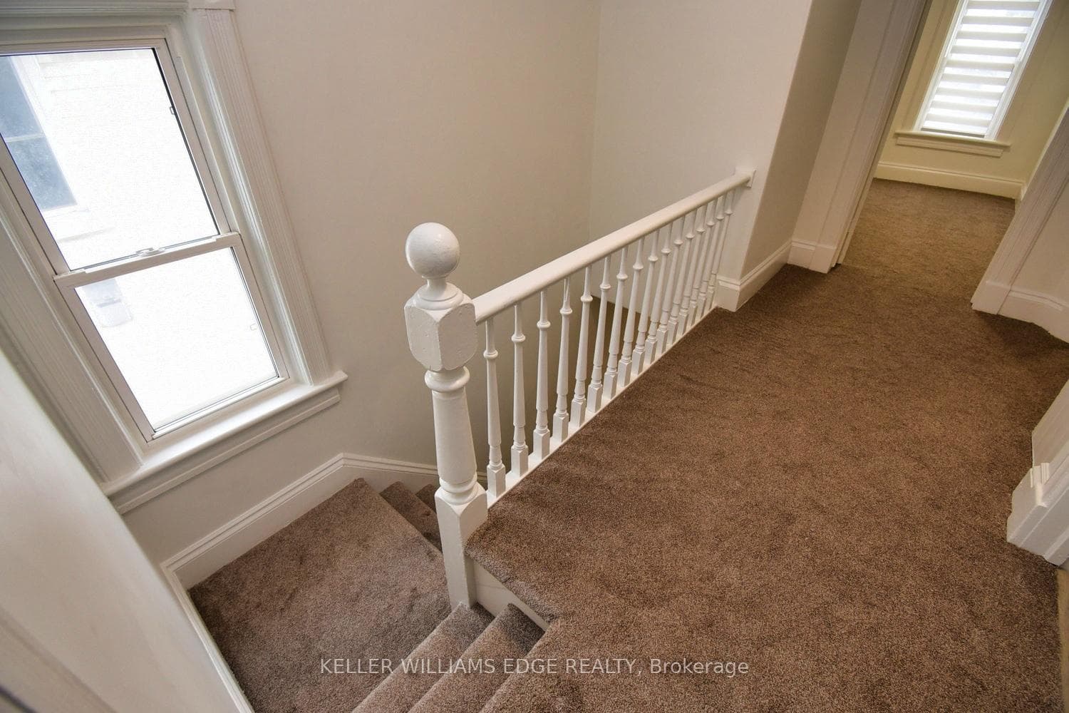 89 Oak Street photo 20