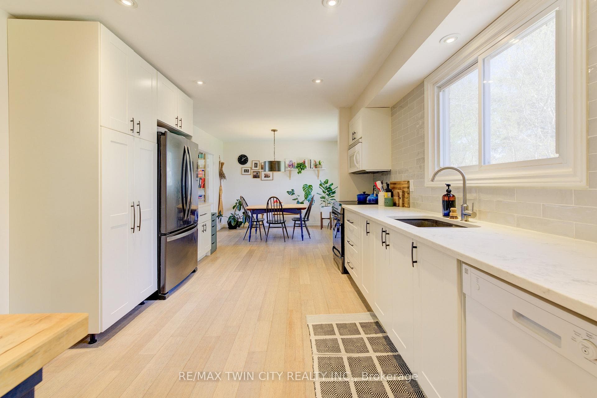 282 Braemore Avenue photo 13