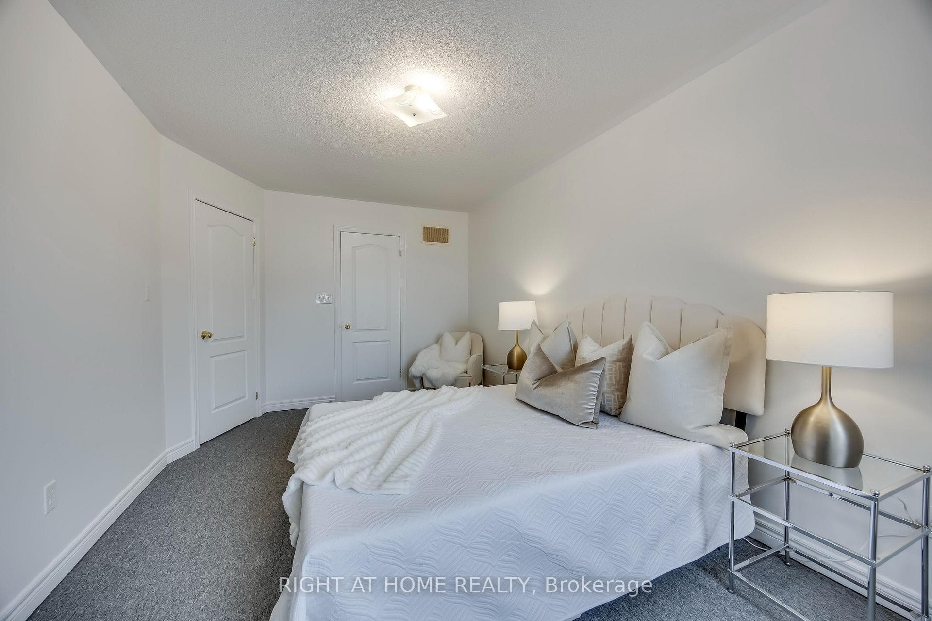 1015 Galesway Boulevard Unit 13 photo 18