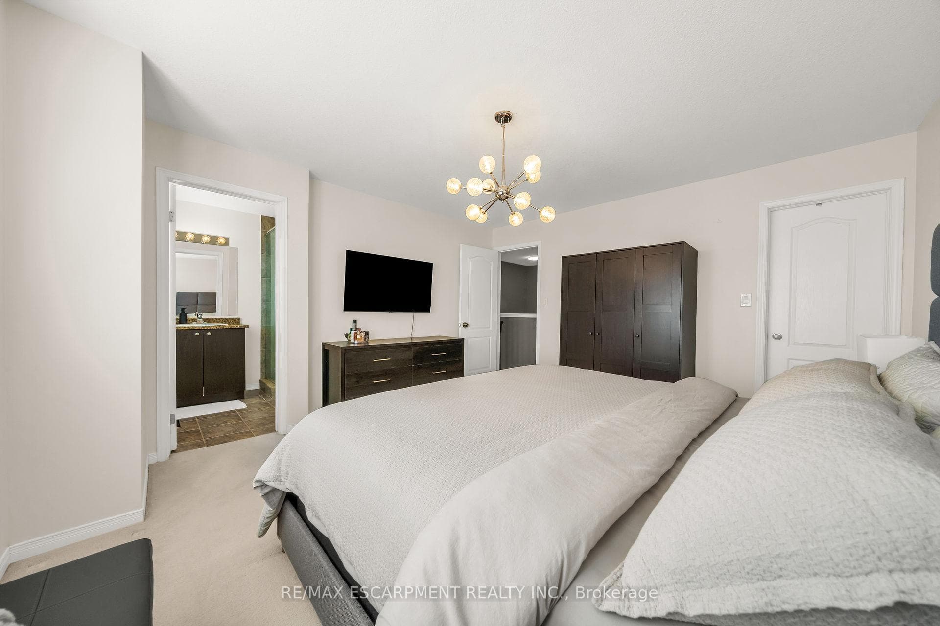 28 Serena Crescent photo 23