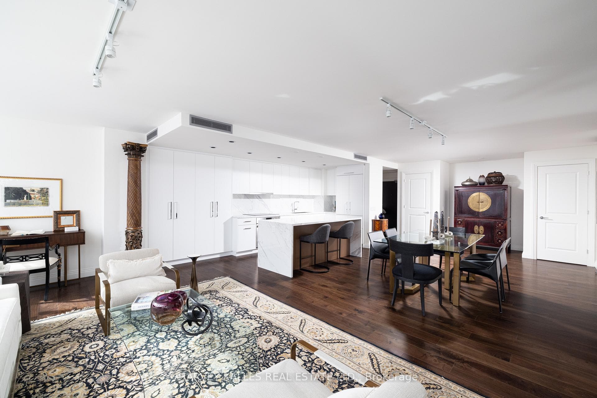 1 Benvenuto Place Unit 205 photo 4