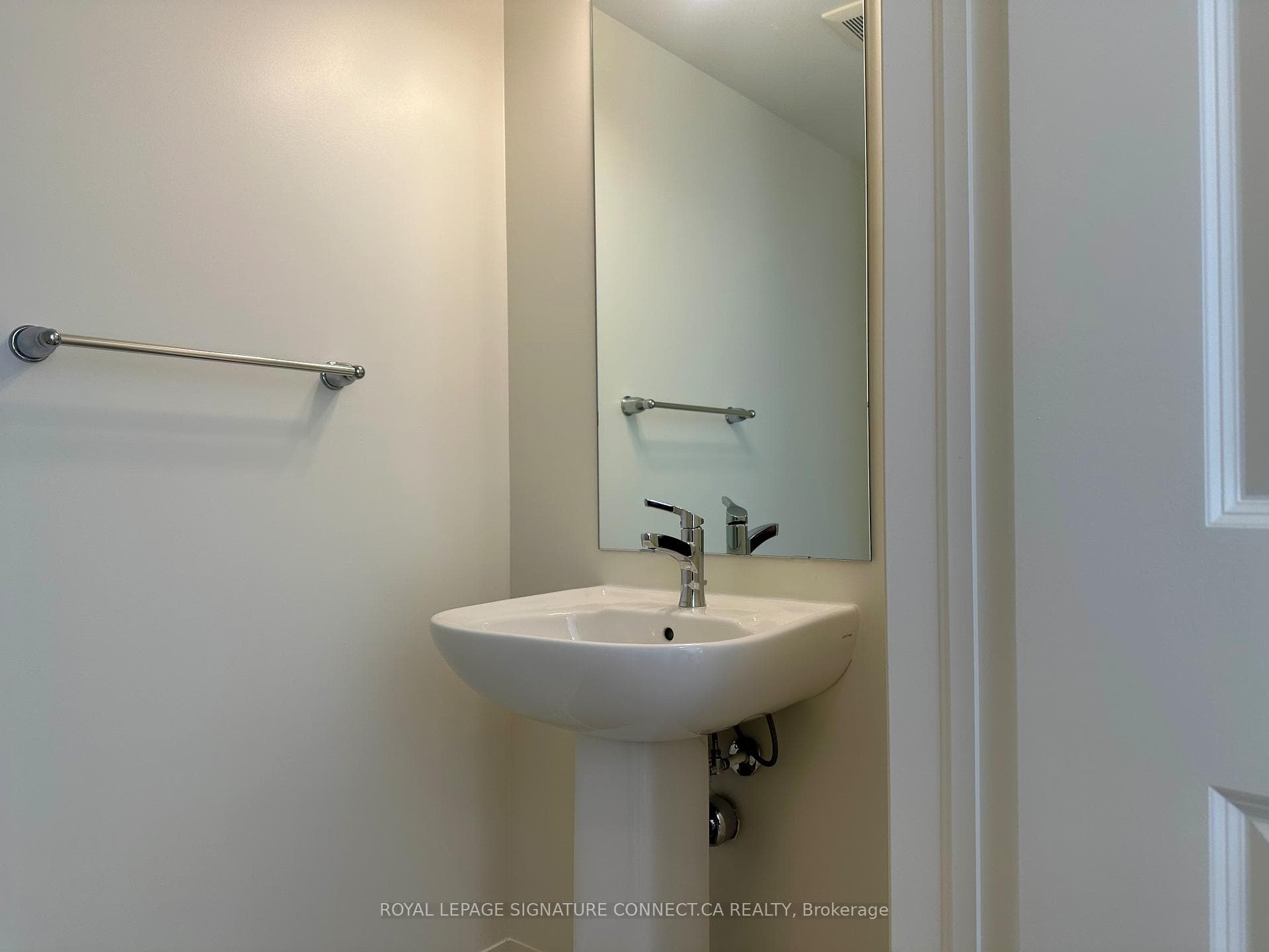 22 Emmas Way photo 9