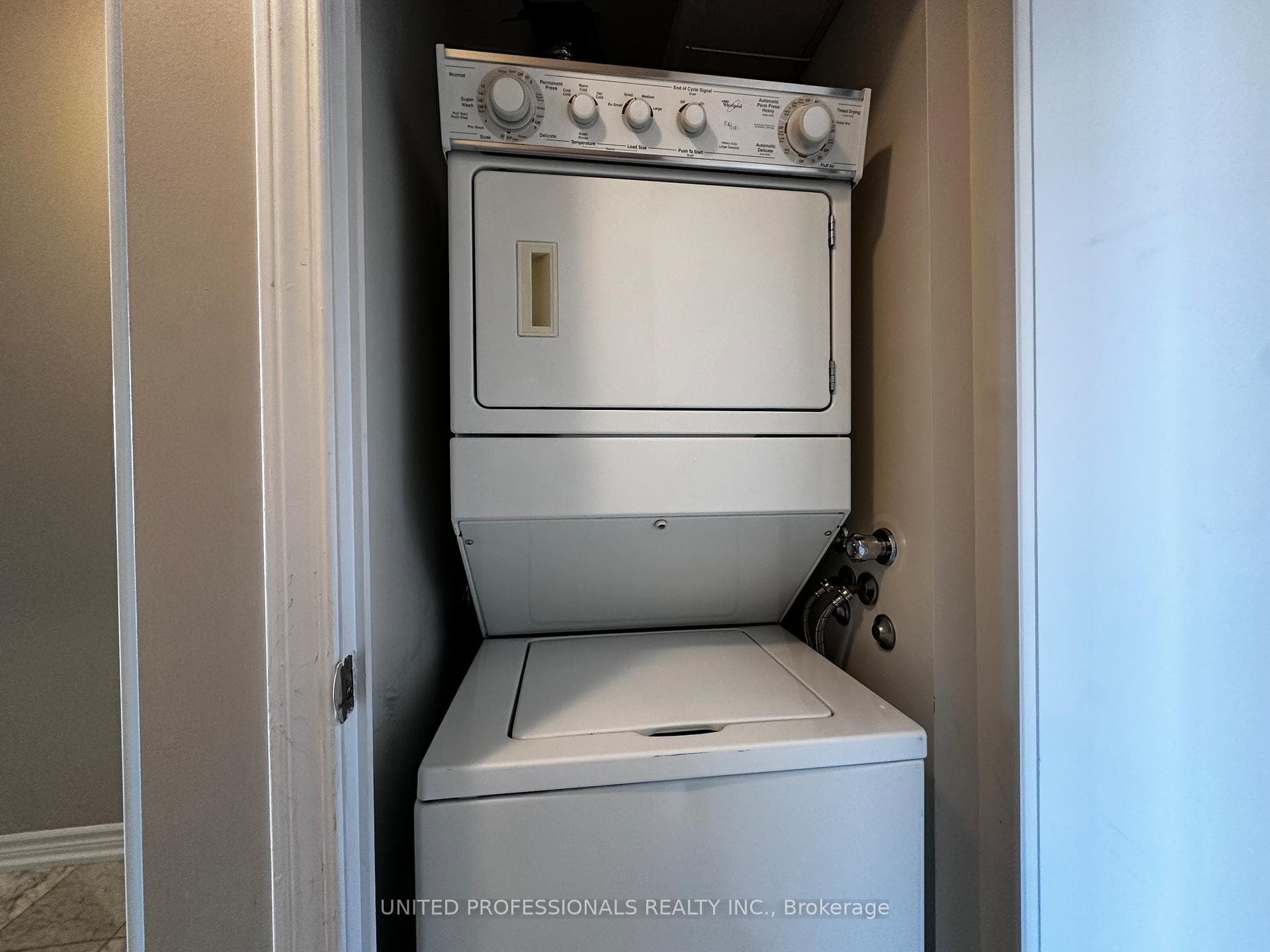 60 Byng Avenue Unit 1812 photo 12