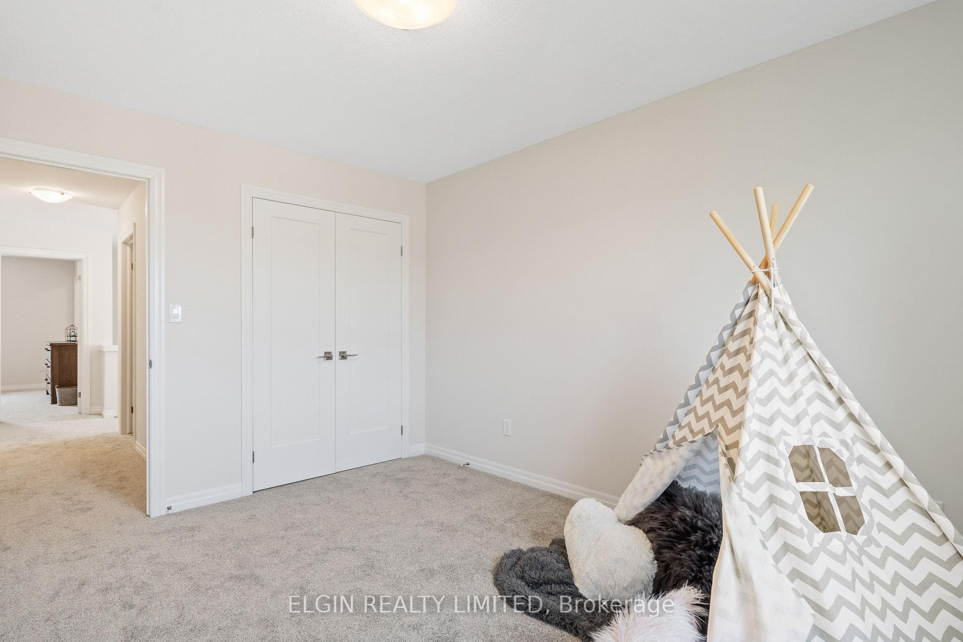 58 LARK Street photo 30